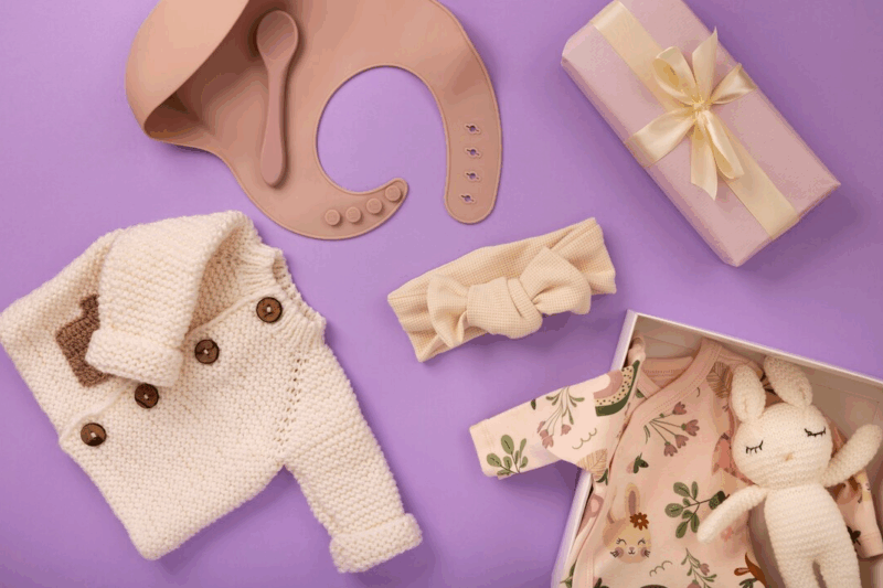 5 Things to Add in Your Newborn Baby Clothes Starter Gift Set